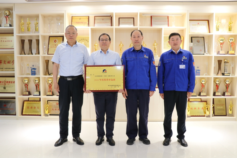 山東?；瘓F(tuán)客人蒞臨集團(tuán)參觀(guān)交流...