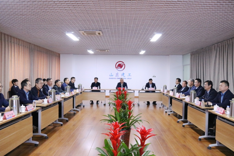 堅守初心拼搏興業(yè) 加快構建發(fā)展新模式...